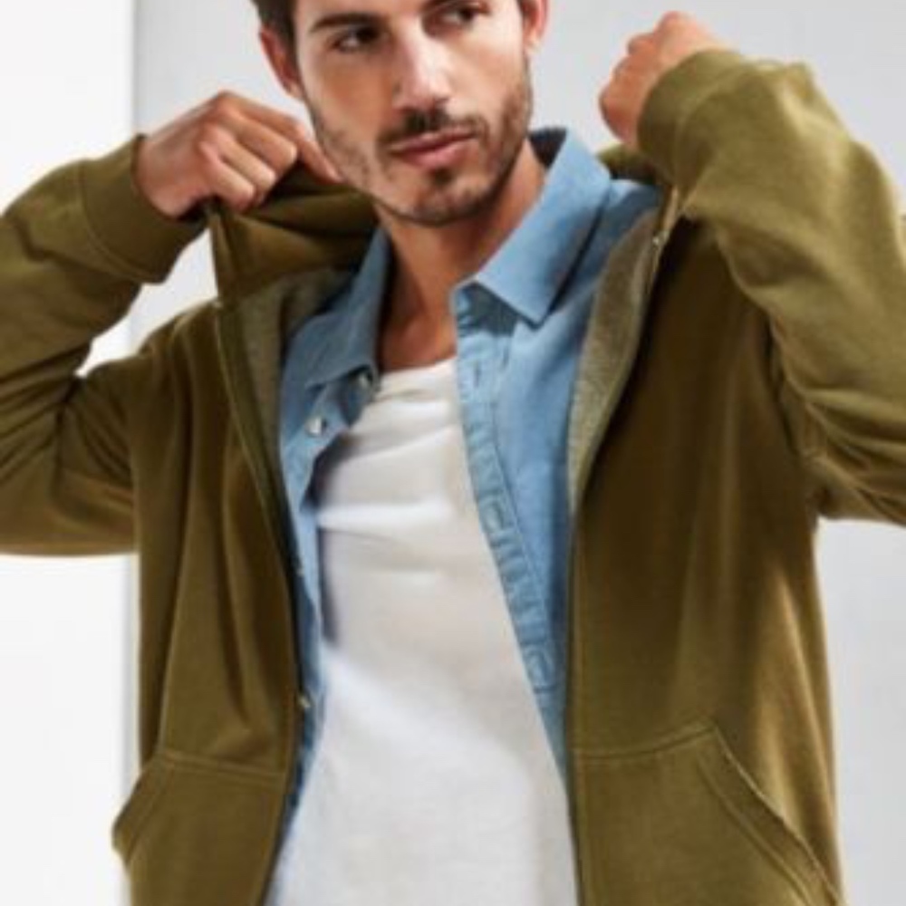 URBAN OUTFITTERS Amadeo Destroyed Full Zip Hoodie